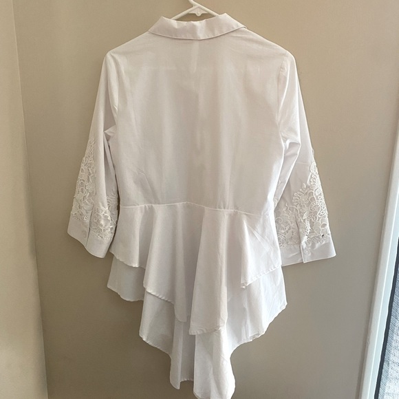 NY Collection White Blouse Button Down Shirt Size Medium - Picture 2 of 3